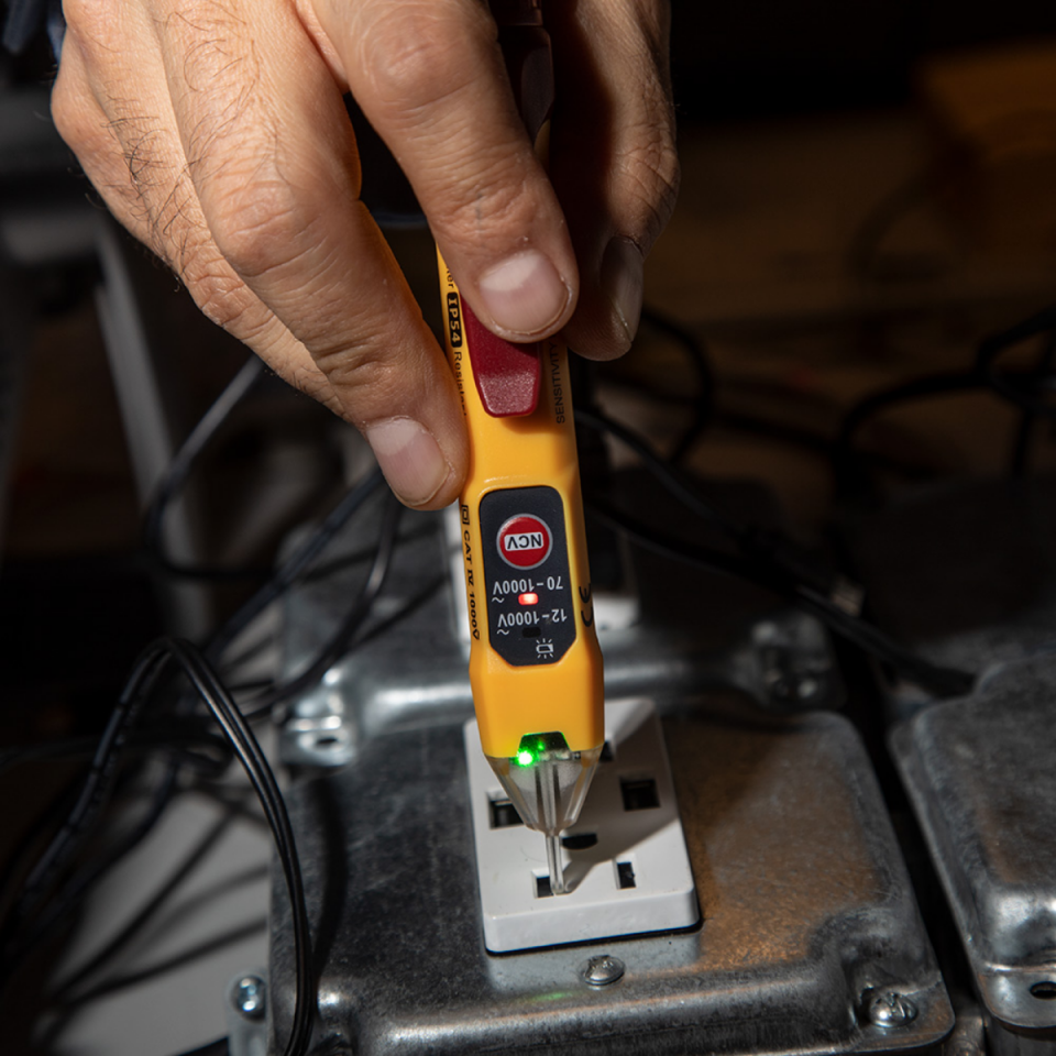 Klein Tools NCVT-2P Çift Aralıklı Temassız Voltaj Ölçüm Cihazı 1000V