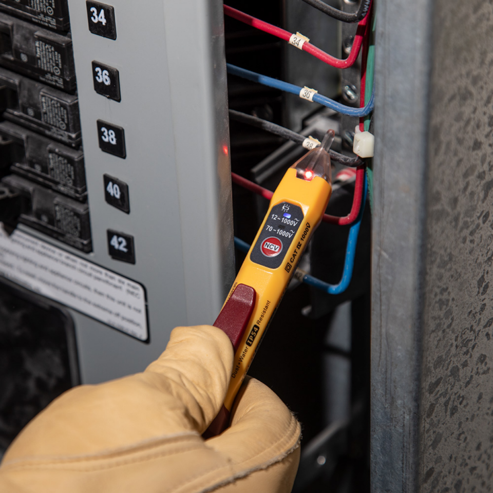 Klein Tools NCVT-2P Çift Aralıklı Temassız Voltaj Ölçüm Cihazı 1000V