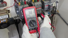UNI-T UT107 Dijital Otomotiv Multimetresi