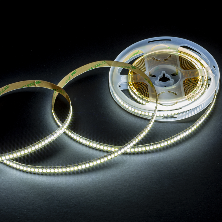 NOAS YL35-2402 3200k 12v Günışığı 2835 Iç Mekan 240 Led'li Şerit LED 5 metre